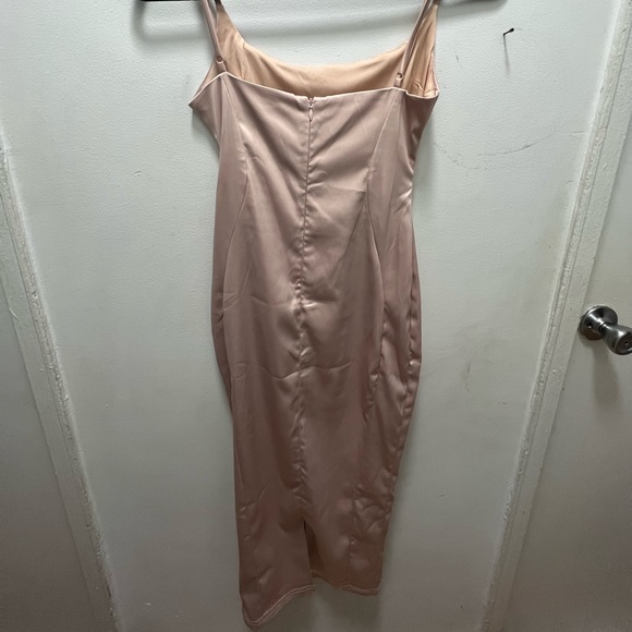 PINK DRESS - Picture 2 of 2